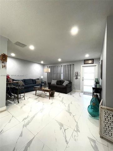 210 SW 65th Way, Pembroke Pines, FL 33023