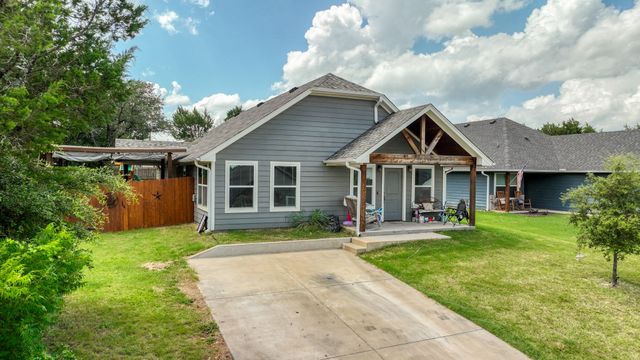 2806 San Gabriel Drive, Granbury, TX 76048