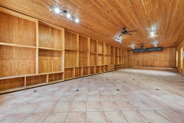 38011 Spur 149 Road, Magnolia, TX 77354