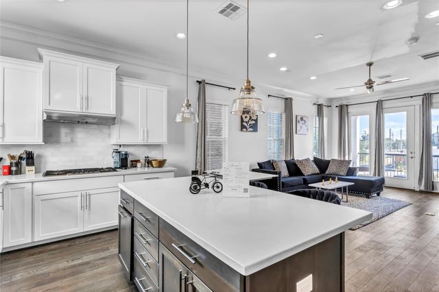 4128 Willowbend Boulevard, Houston, TX 77025
