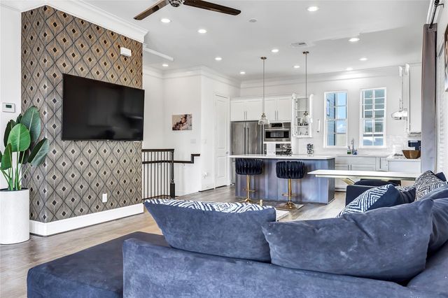 4128 Willowbend Boulevard, Houston, TX 77025