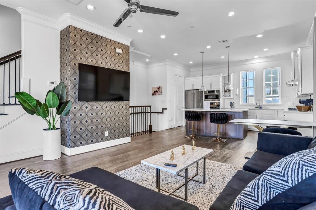 4128 Willowbend Boulevard, Houston, TX 77025