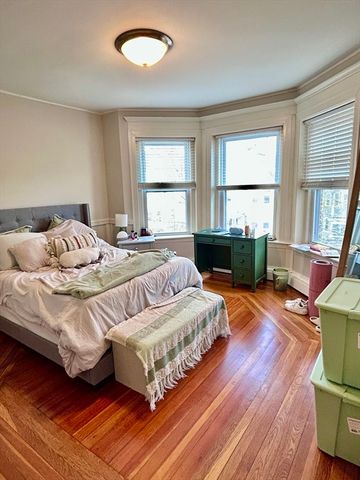 805 Washington Street 2, Brookline, MA 02446