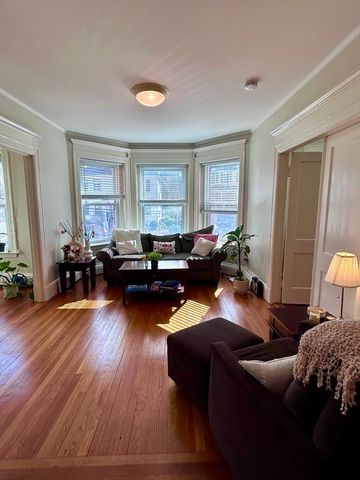 805 Washington Street 2, Brookline, MA 02446