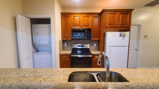 11975 Sturbridge Lane, Wellington, FL 33414