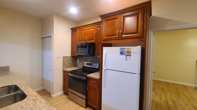 11975 Sturbridge Lane, Wellington, FL 33414