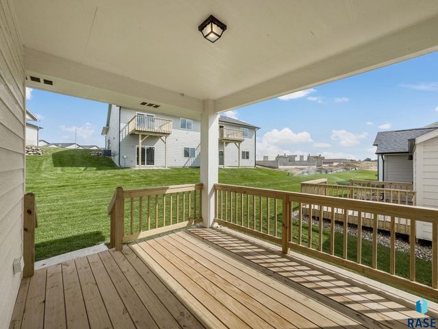 1716 N Concord Dr Drive, Sioux Falls, SD 57110