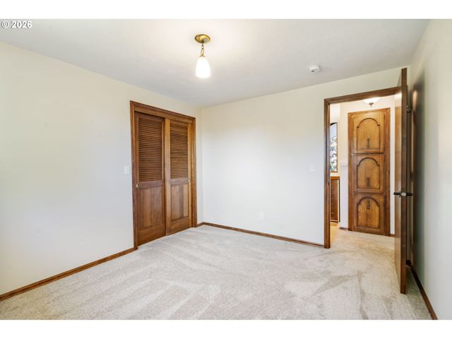 1105 Sw 10TH Dr, Gresham, OR 97080