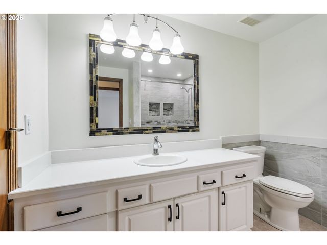 1105 Sw 10TH Dr, Gresham, OR 97080