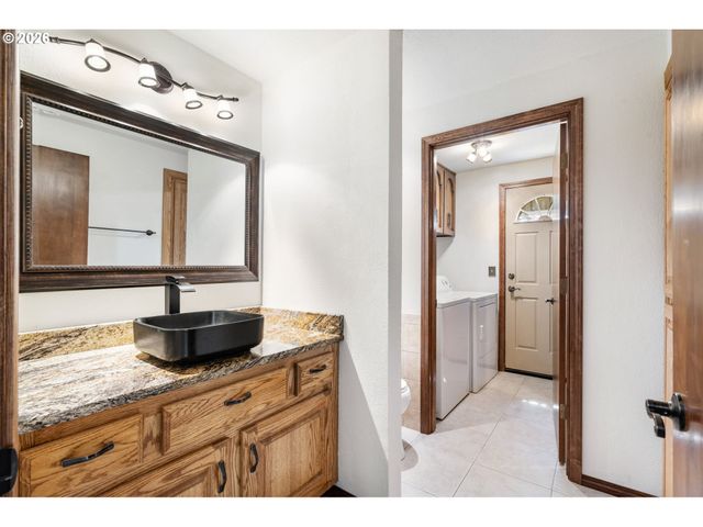 1105 Sw 10TH Dr, Gresham, OR 97080