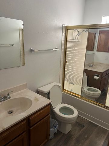 2596 Harvard Drive SE, Rio Rancho, NM 87124