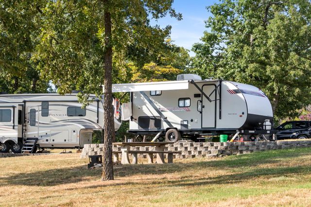 3 Port Holiday Drive Unit G, Kimberling City, MO 65686