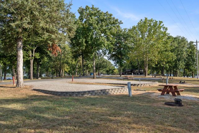 3 Port Holiday Drive Unit G, Kimberling City, MO 65686
