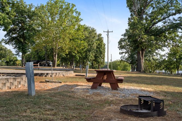 3 Port Holiday Drive Unit G, Kimberling City, MO 65686