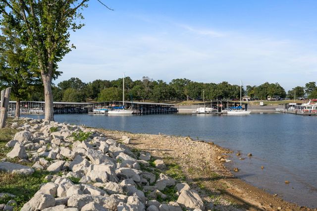 3 Port Holiday Drive Unit G, Kimberling City, MO 65686