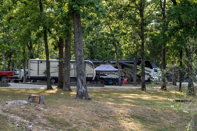3 Port Holiday Drive Unit G, Kimberling City, MO 65686