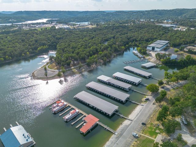 3 Port Holiday Drive Unit G, Kimberling City, MO 65686