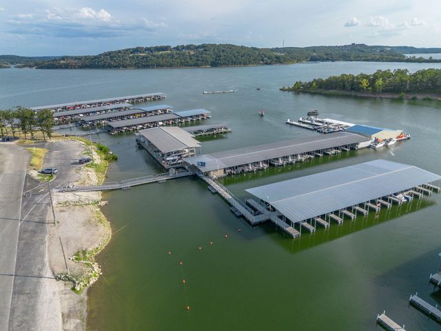 3 Port Holiday Drive Unit G, Kimberling City, MO 65686