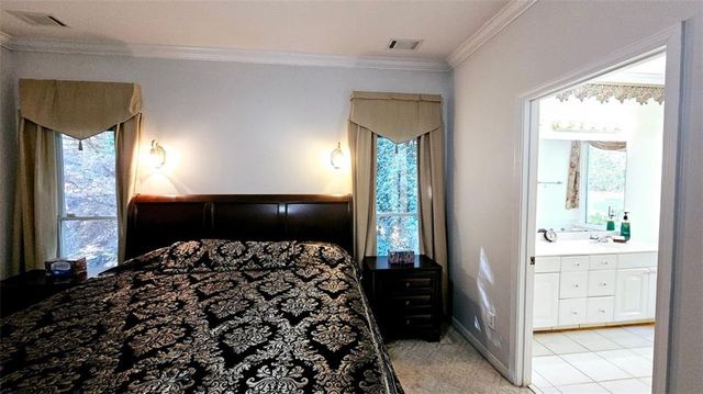 44 HIDDEN LAKES Court, Newnan, GA 30263