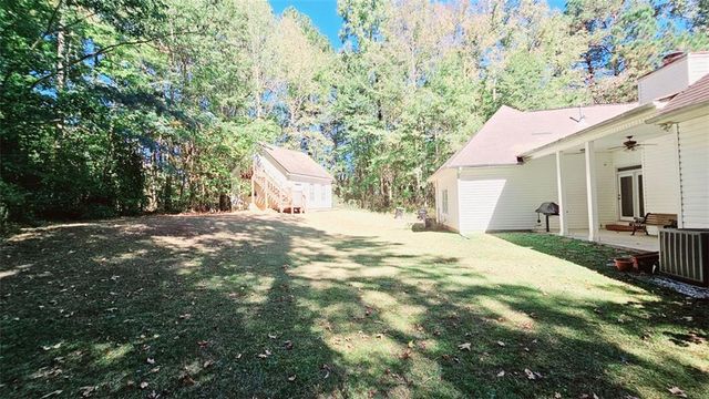 44 HIDDEN LAKES Court, Newnan, GA 30263