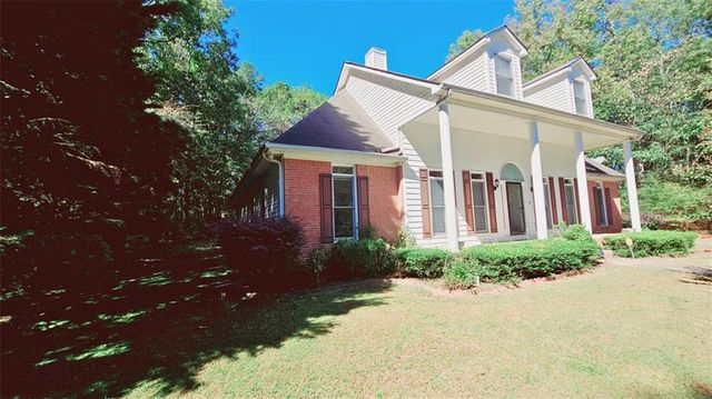44 HIDDEN LAKES Court, Newnan, GA 30263