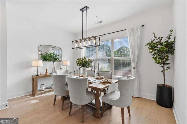 285 Walker Avenue, Roswell, GA 30076