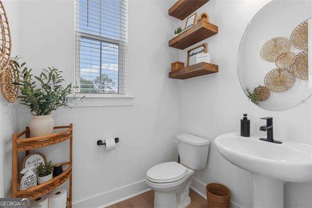 285 Walker Avenue, Roswell, GA 30076