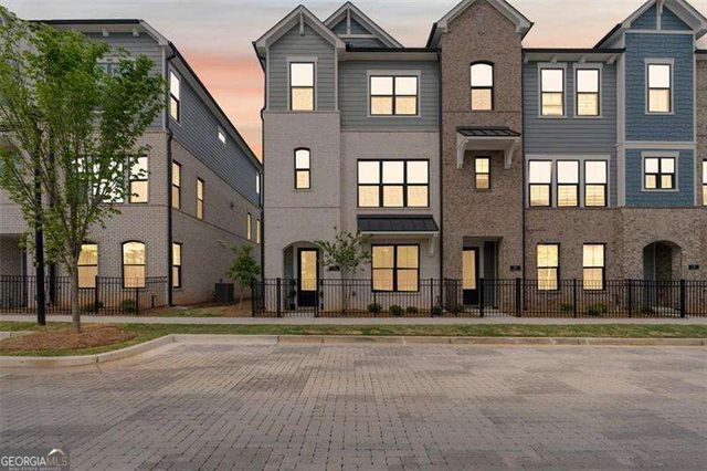 285 Walker Avenue, Roswell, GA 30076