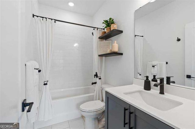 285 Walker Avenue, Roswell, GA 30076