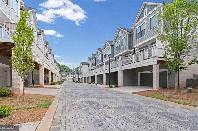 285 Walker Avenue, Roswell, GA 30076