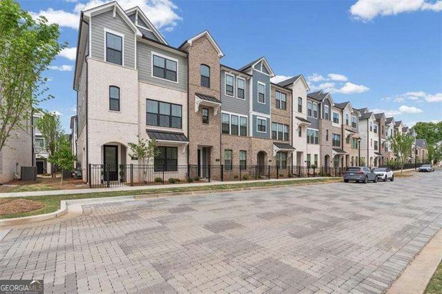 285 Walker Avenue, Roswell, GA 30076