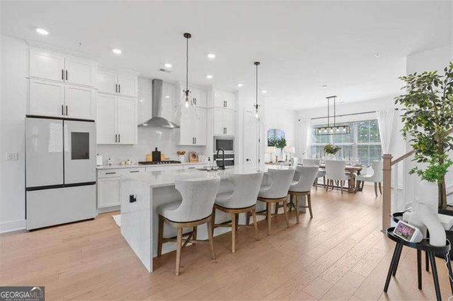 285 Walker Avenue, Roswell, GA 30076