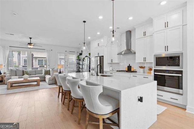 285 Walker Avenue, Roswell, GA 30076