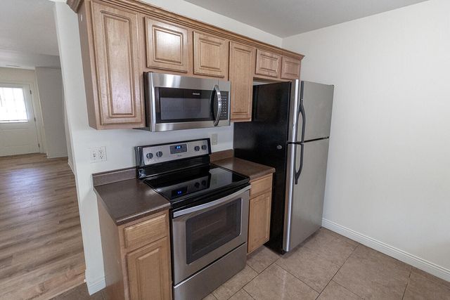 4610 DEHAVEN DR, Columbia, MO 65202