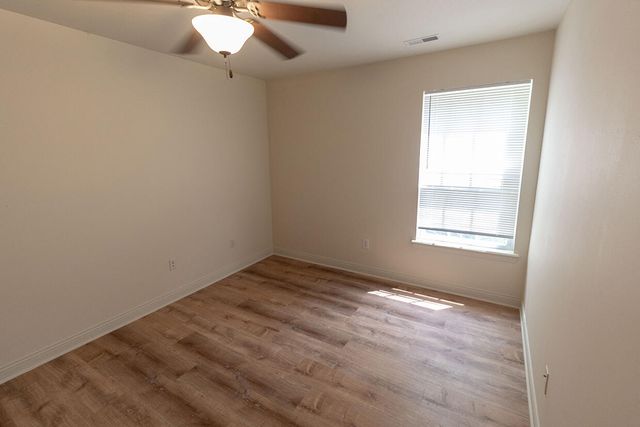 4610 DEHAVEN DR, Columbia, MO 65202