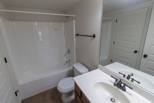 4610 DEHAVEN DR, Columbia, MO 65202