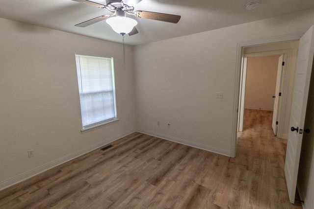 4610 DEHAVEN DR, Columbia, MO 65202