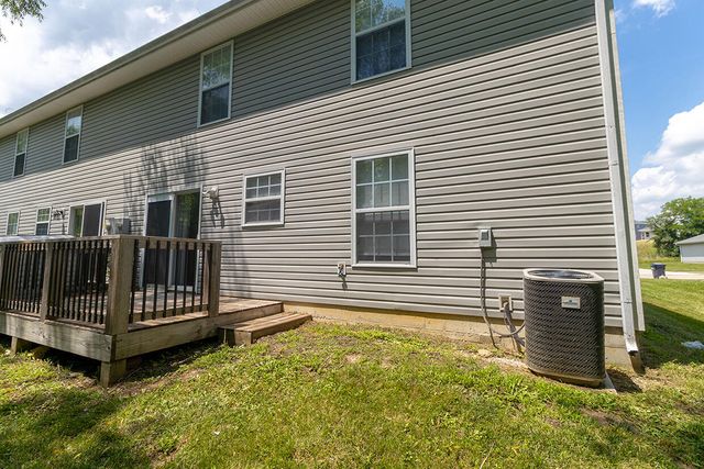 4610 DEHAVEN DR, Columbia, MO 65202
