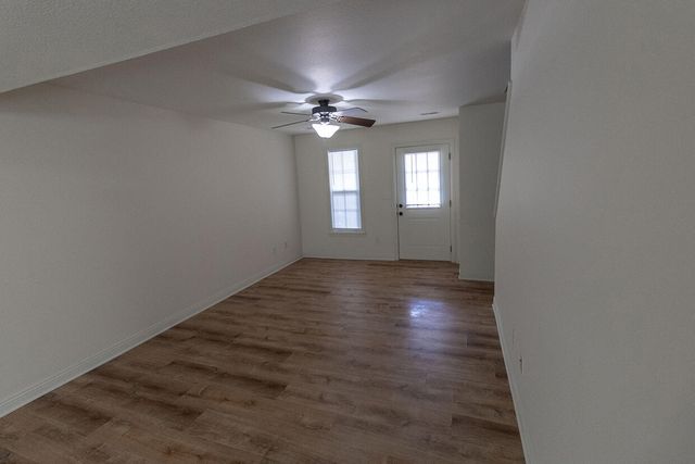 4610 DEHAVEN DR, Columbia, MO 65202