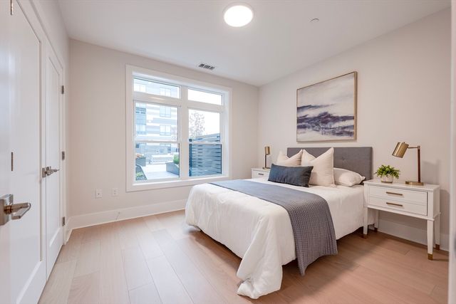 62 Foundry St 202, Wakefield, MA 01880