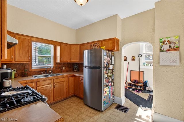 140 Smith Avenue NW, Canton, OH 44708