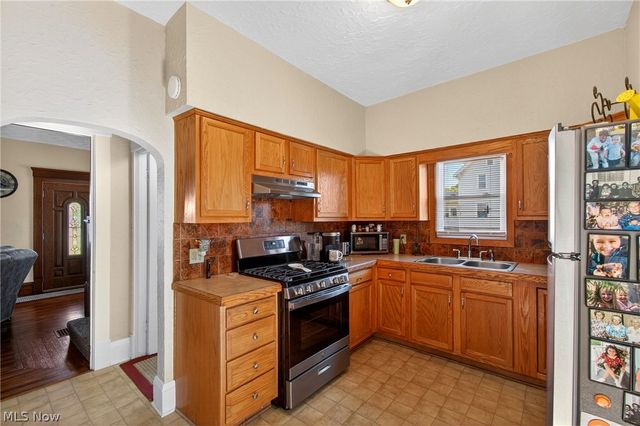 140 Smith Avenue NW, Canton, OH 44708