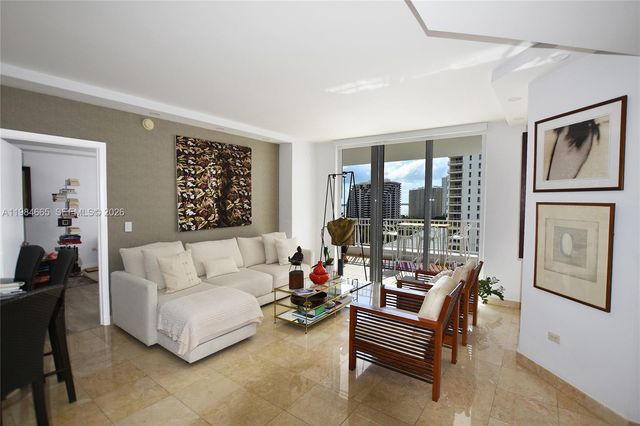 801 Brickell Key Blvd 1209, Miami, FL 33131