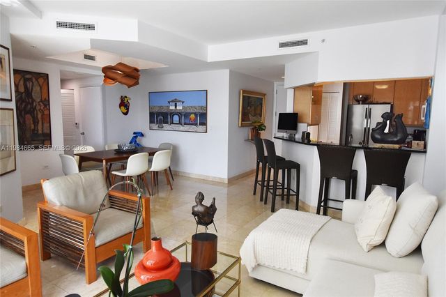 801 Brickell Key Blvd 1209, Miami, FL 33131