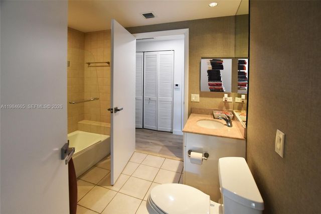 801 Brickell Key Blvd 1209, Miami, FL 33131