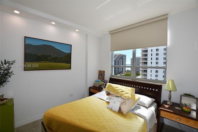 801 Brickell Key Blvd 1209, Miami, FL 33131