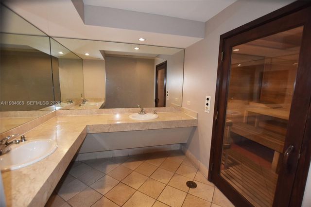 801 Brickell Key Blvd 1209, Miami, FL 33131