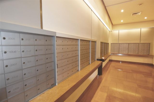 801 Brickell Key Blvd 1209, Miami, FL 33131