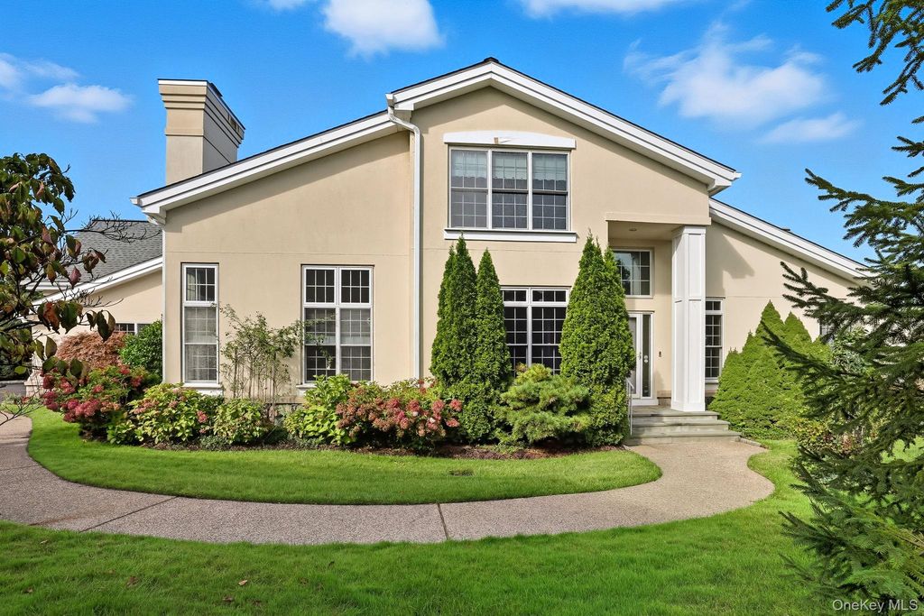 27 Doral Greens Drive E, Rye Brook, NY 10573