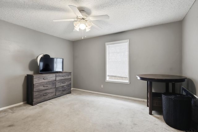 1045 County Road 3210, Mount Pleasant, TX 75455